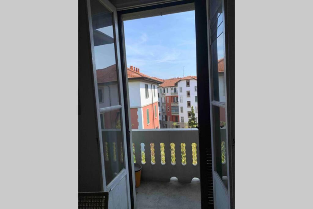 Appartamento Splendido Con Tutti Servizi In Zona Navigli Milano Eksteriør bilde